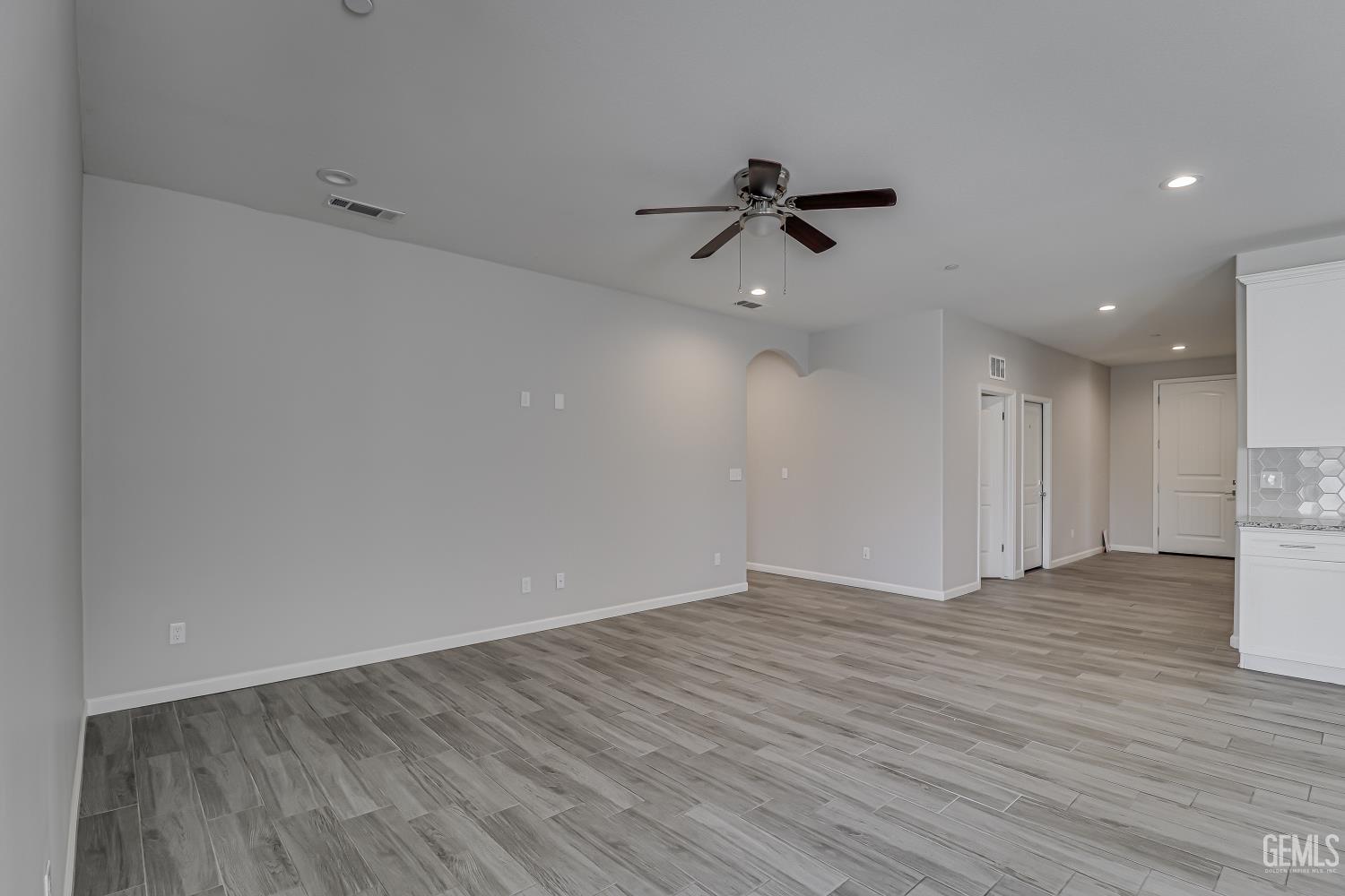 8400 Jean Anne Street — photo 9