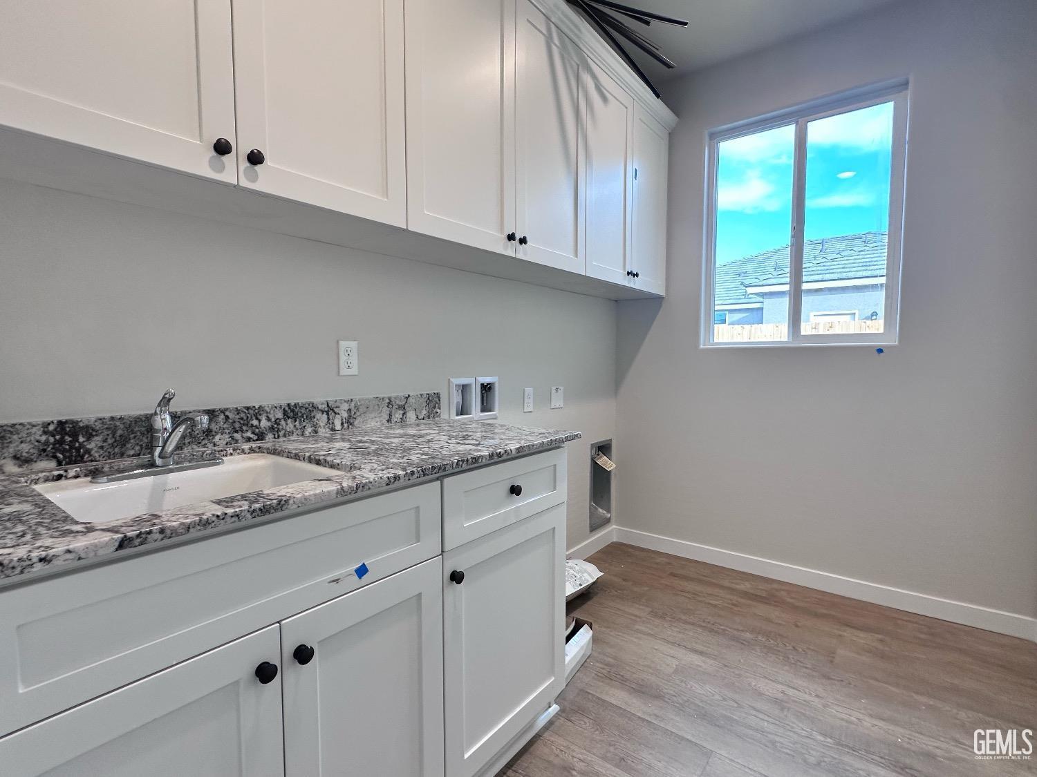 11023 Alcazar Avenue — photo 5