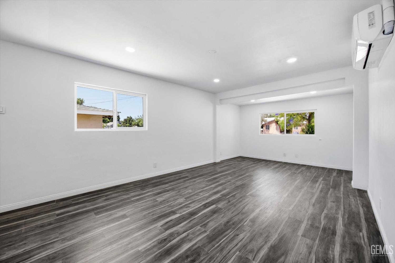 331 Harding Avenue — photo 8