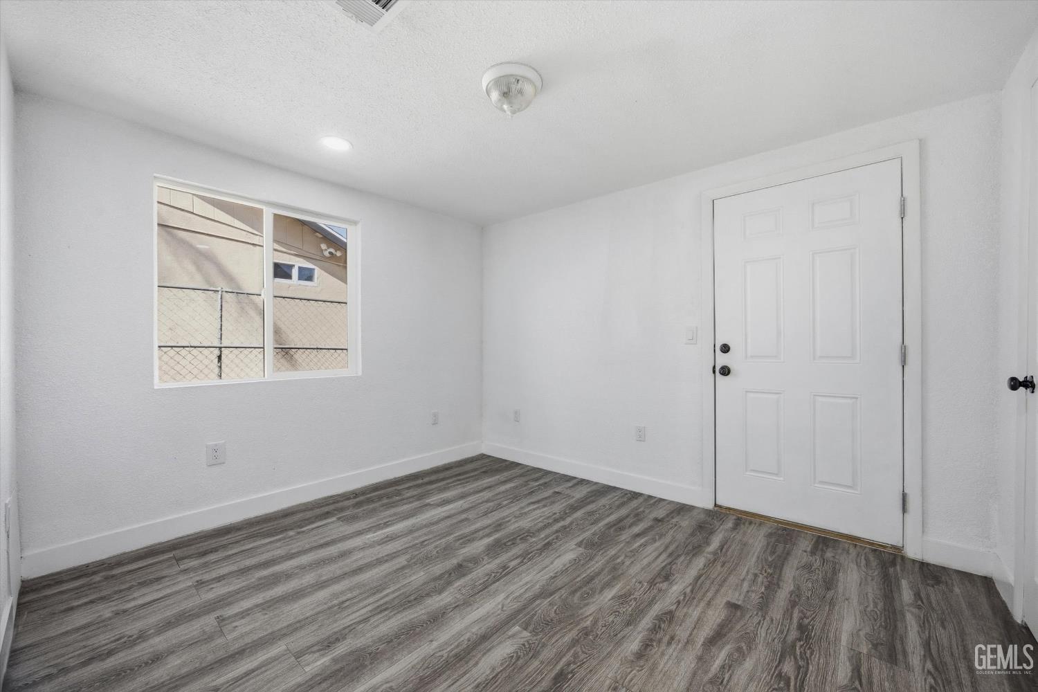 321 Beale Avenue — photo 23