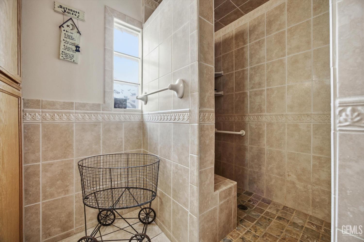 1623 Lisle Street — photo 24