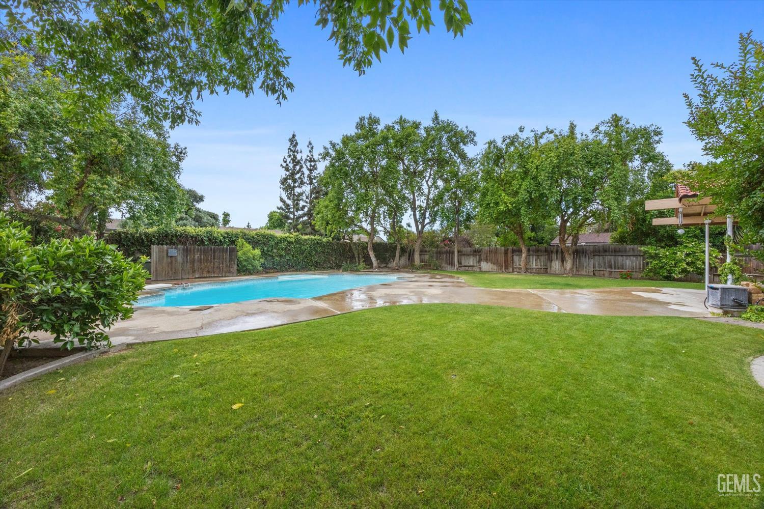 6605 Greensward Way — photo 42