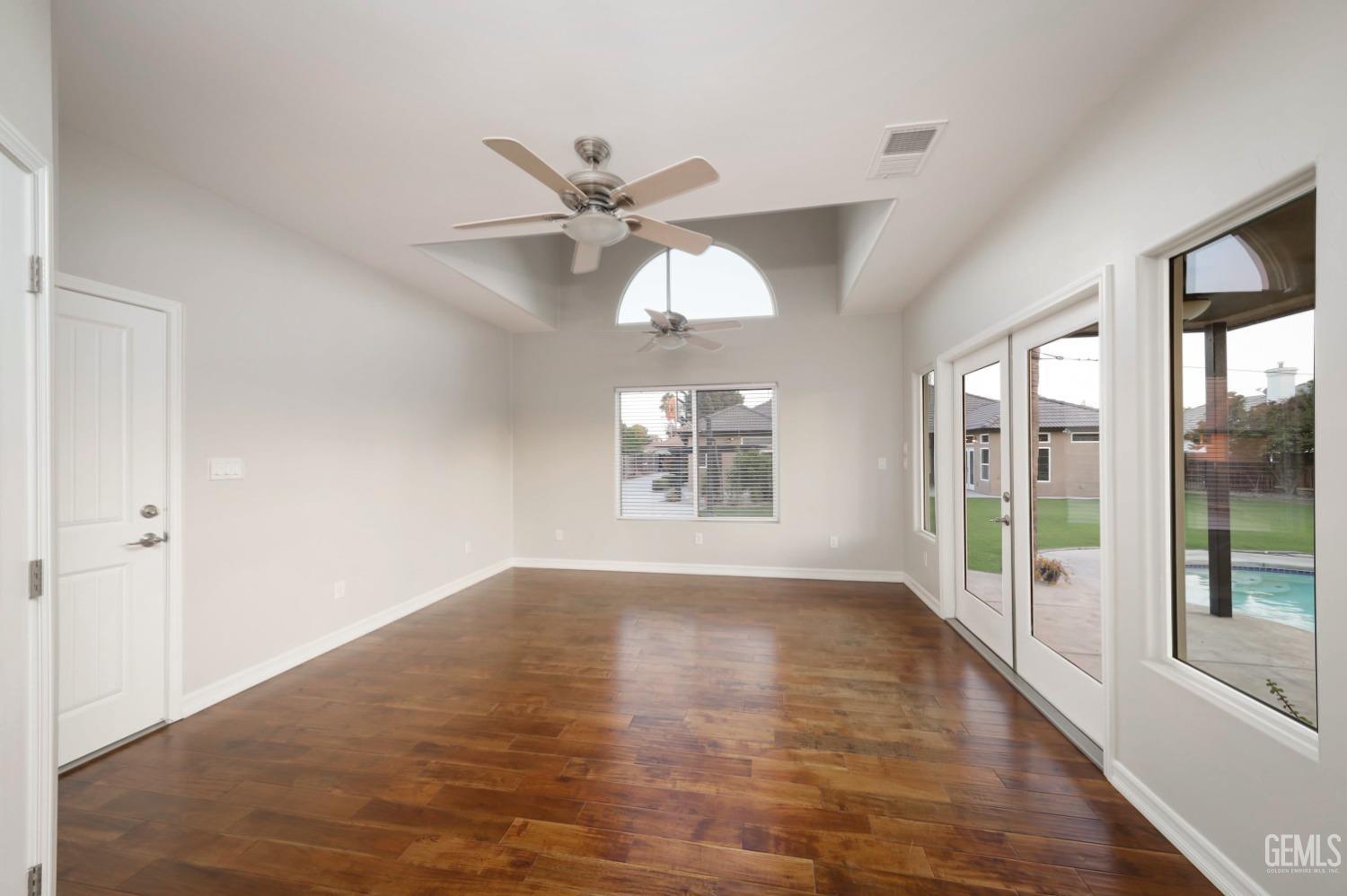 15520 Arabella Avenue — photo 29