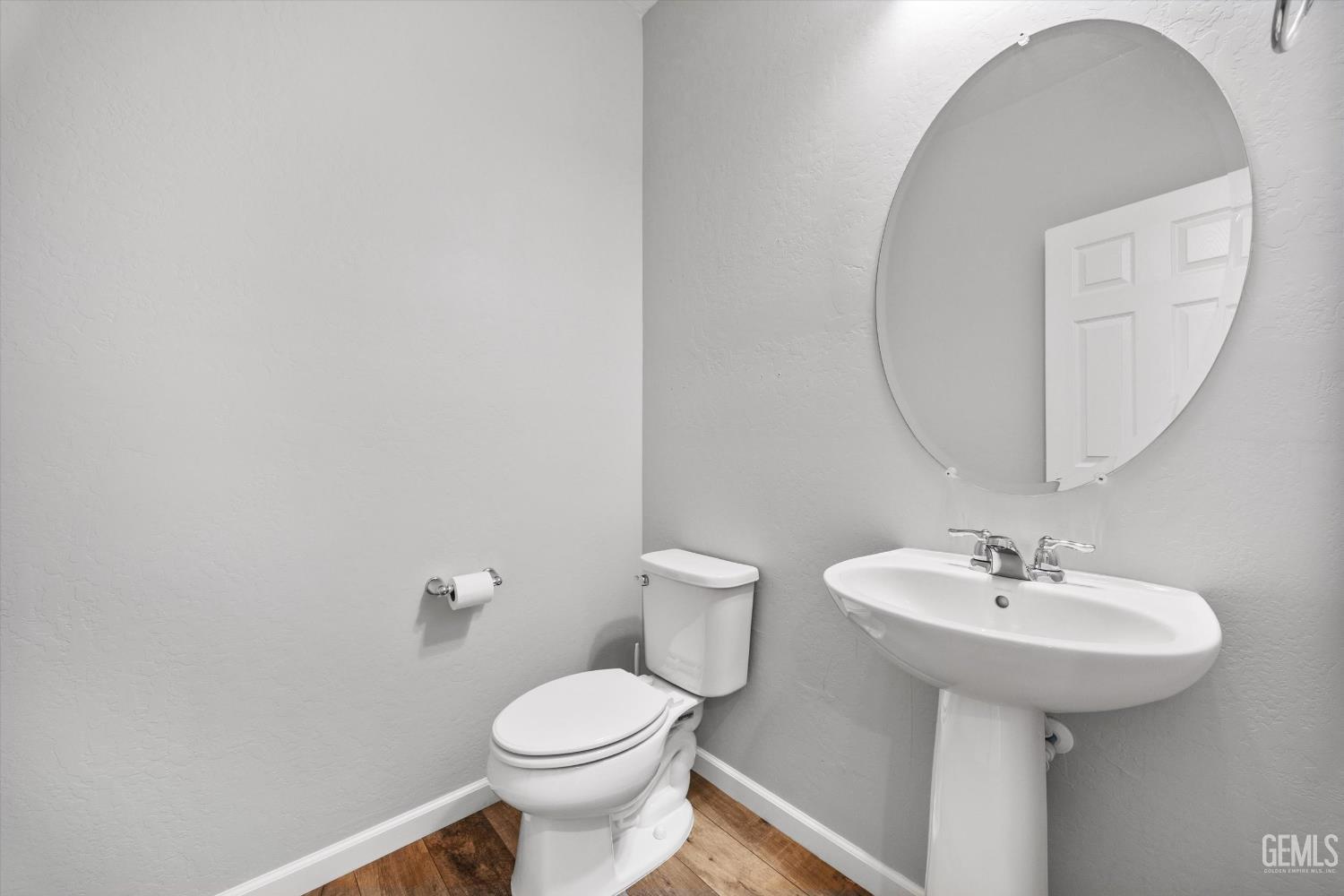 15309 Northampton Avenue — photo 33