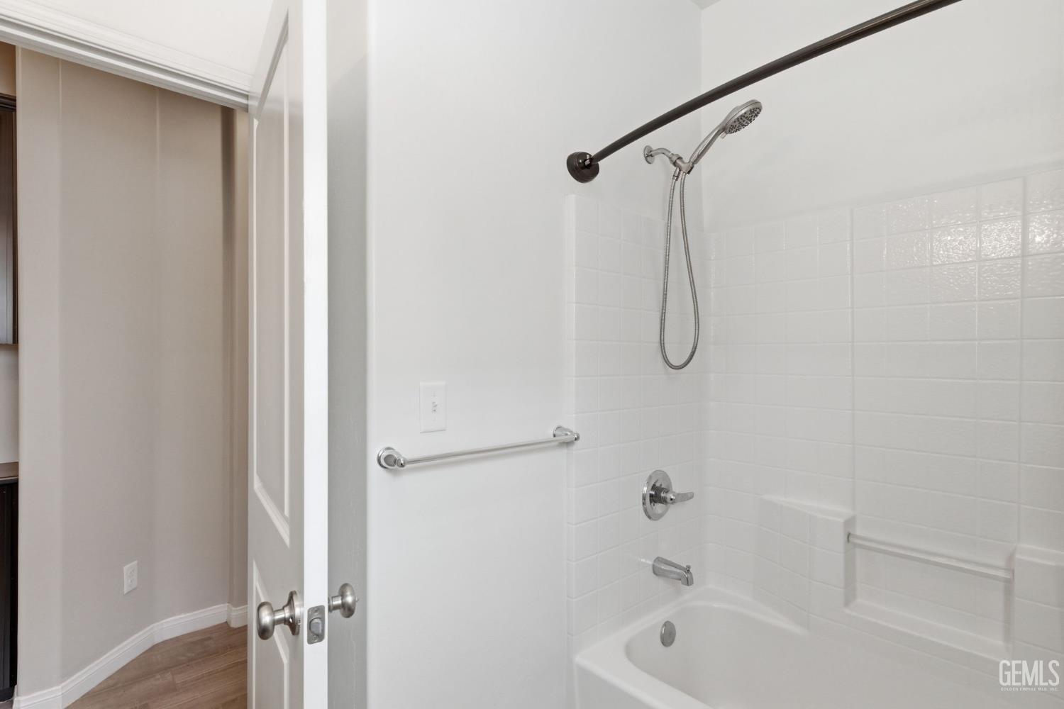 9005 Ribston Avenue — photo 23
