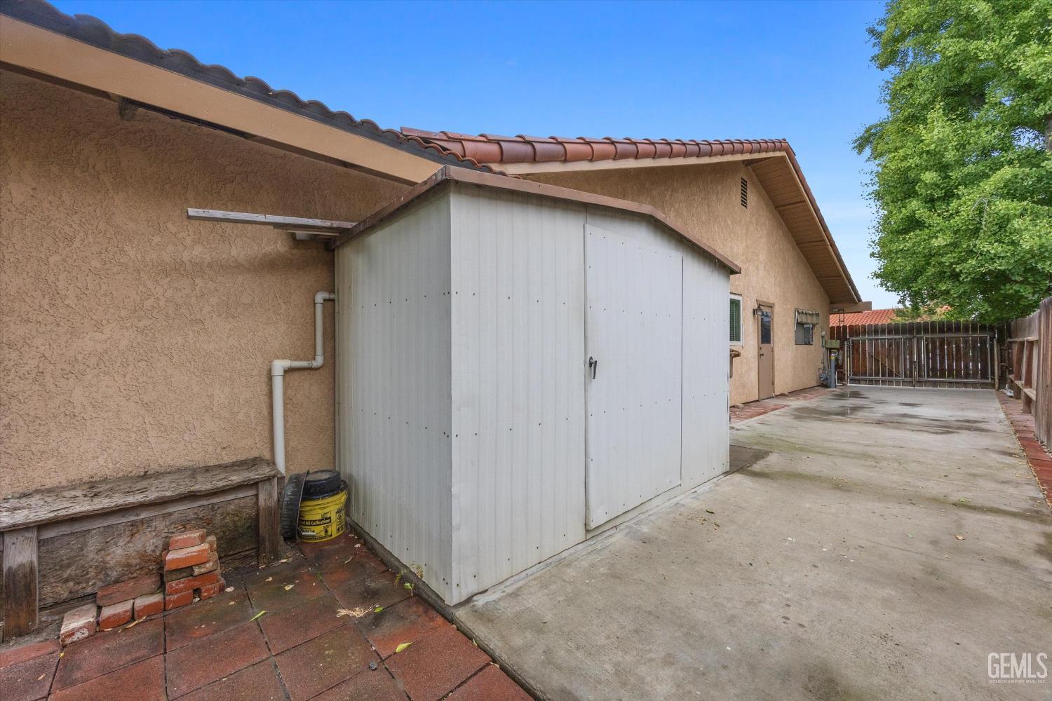 6605 Greensward Way — photo 43