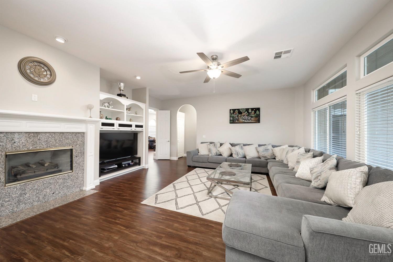 15520 Arabella Avenue — photo 8