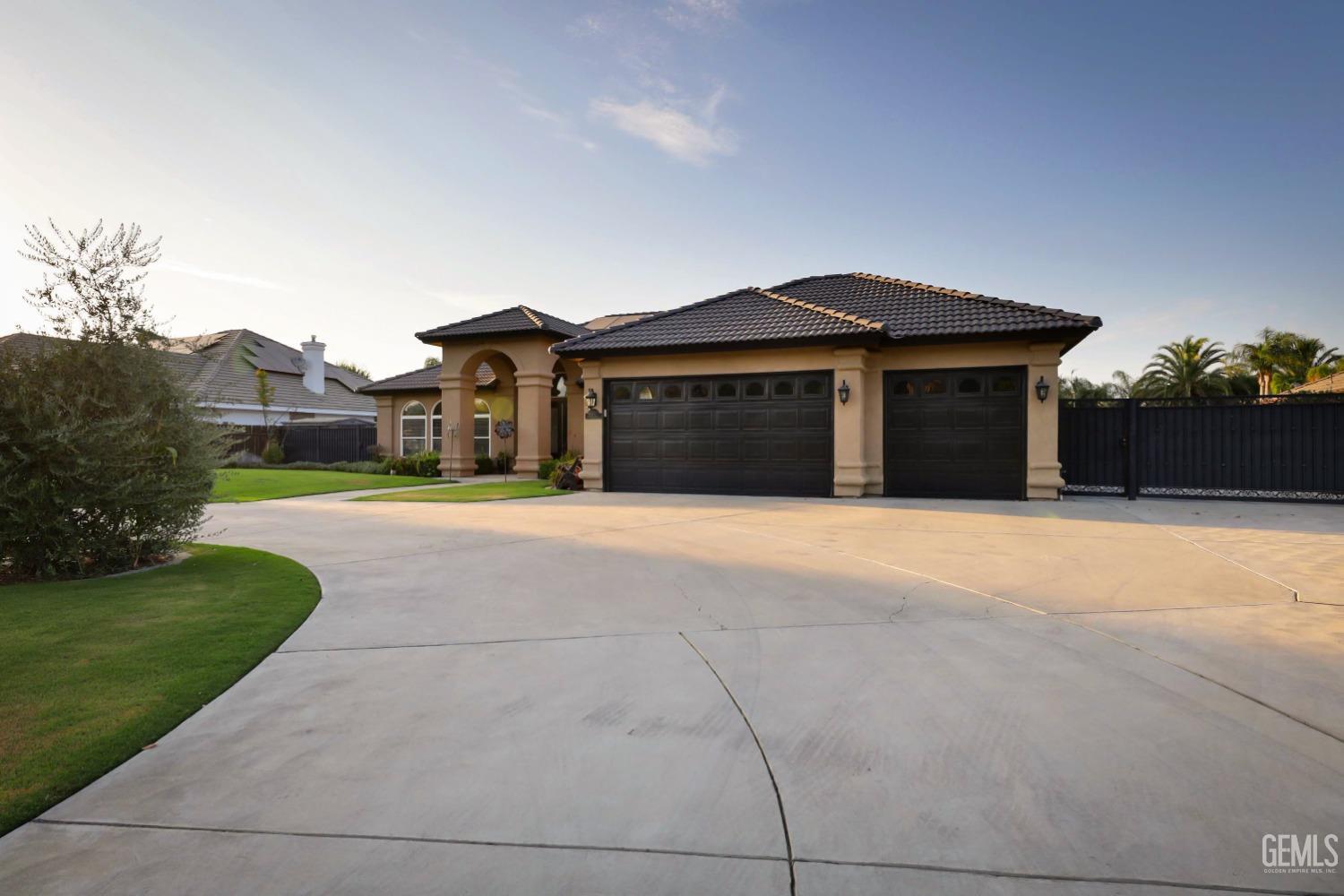 15520 Arabella Avenue — photo 46