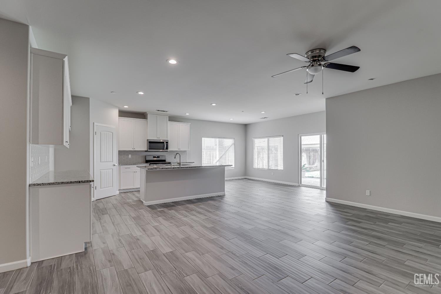 8400 Jean Anne Street — photo 7