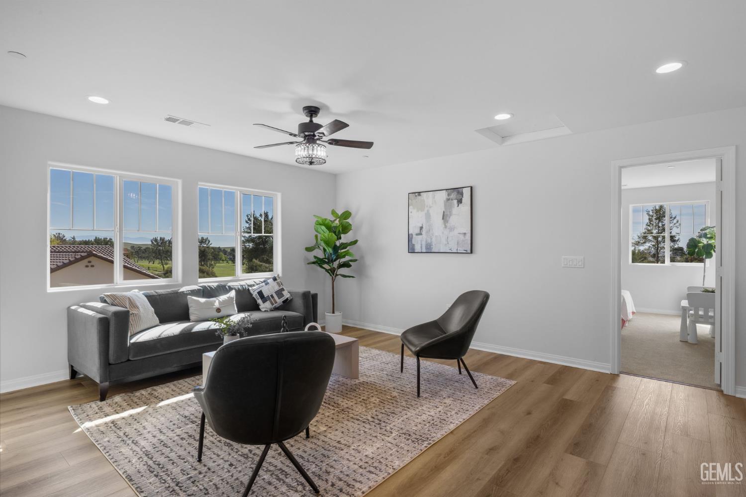 5617 Levanto Street — photo 7