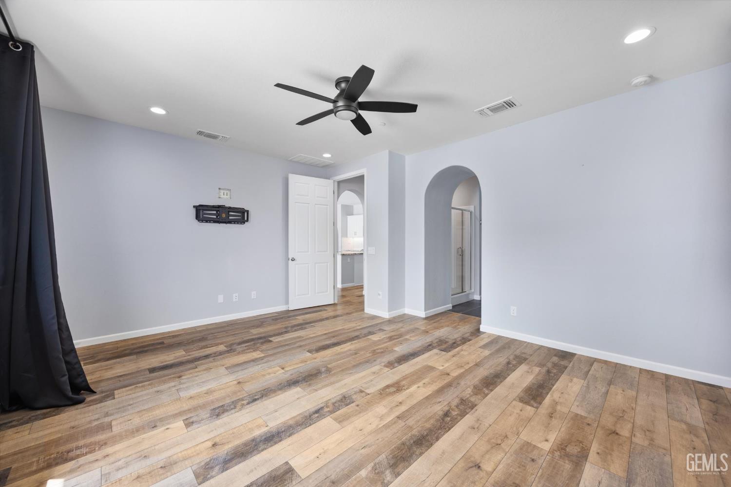 15309 Northampton Avenue — photo 26