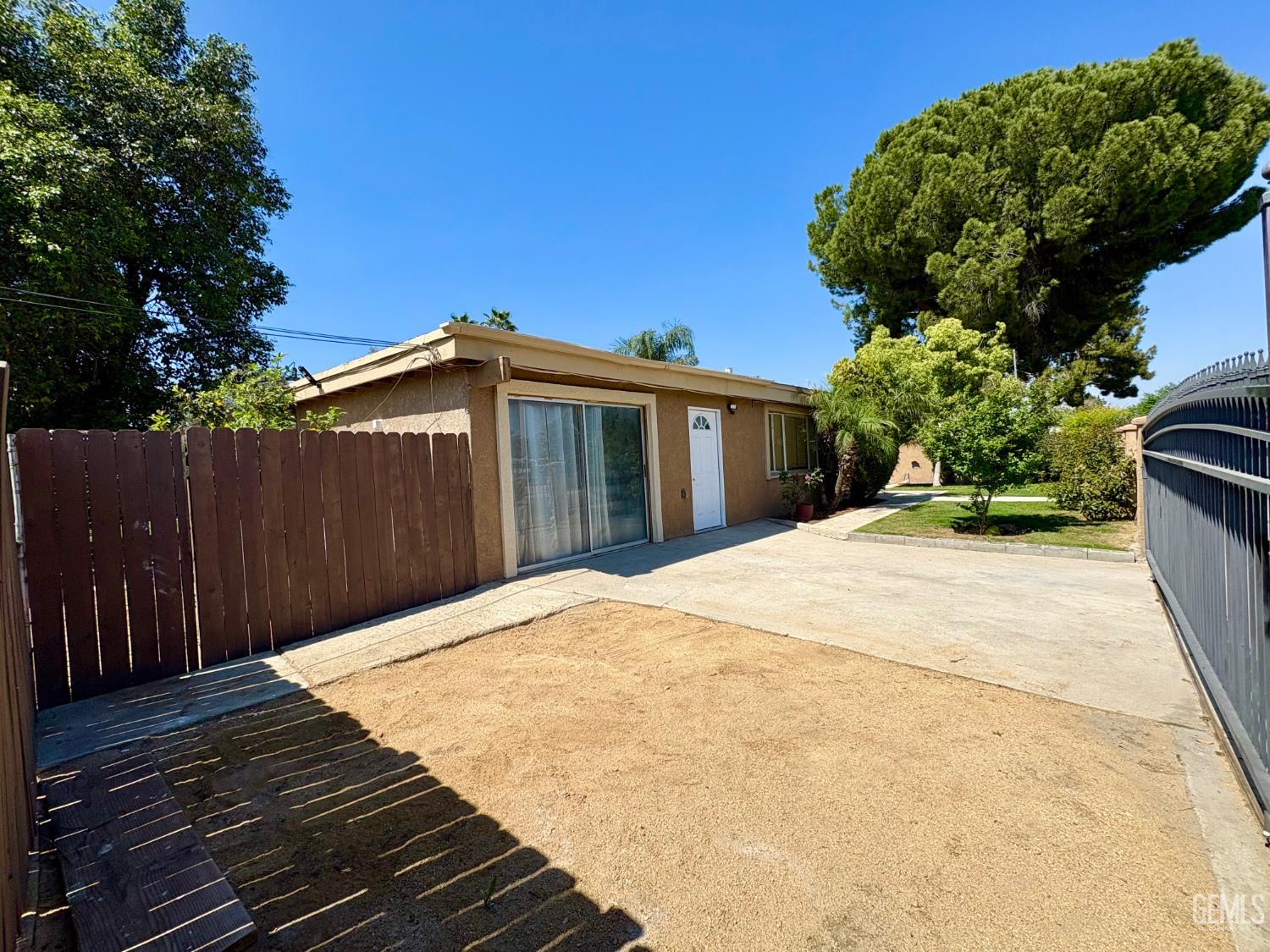5025 Fillmore Avenue — photo 10