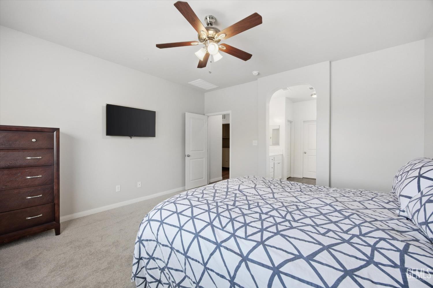 1906 McIntosh Way — photo 22