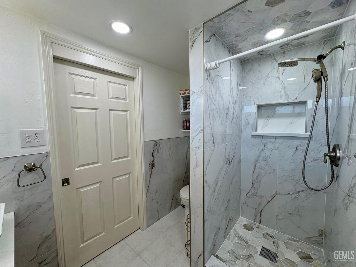 5025 Fillmore Avenue — photo 21