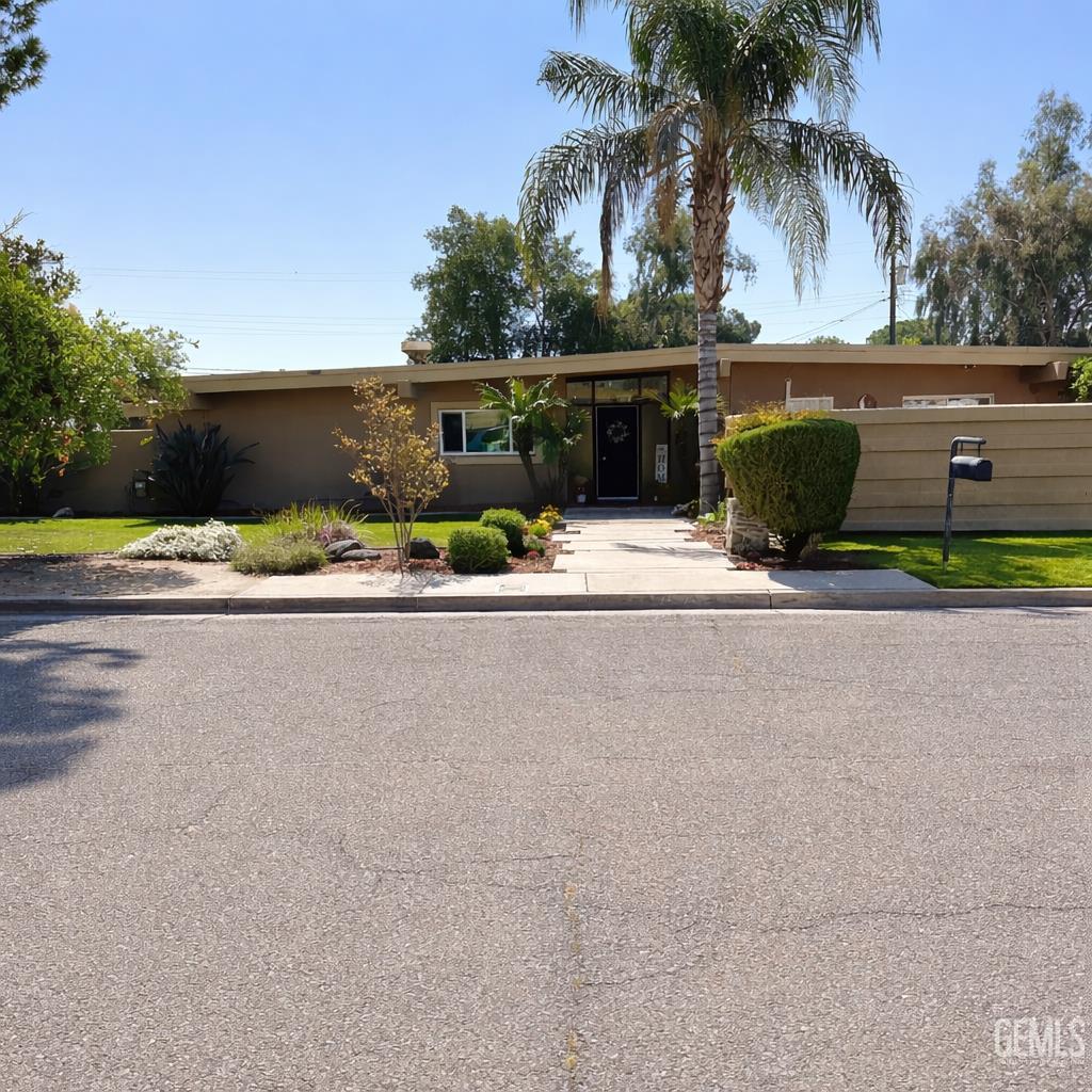 5025 Fillmore Avenue — photo 2