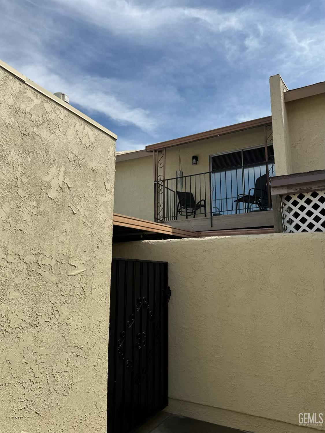 930 Olive Drive — photo 17