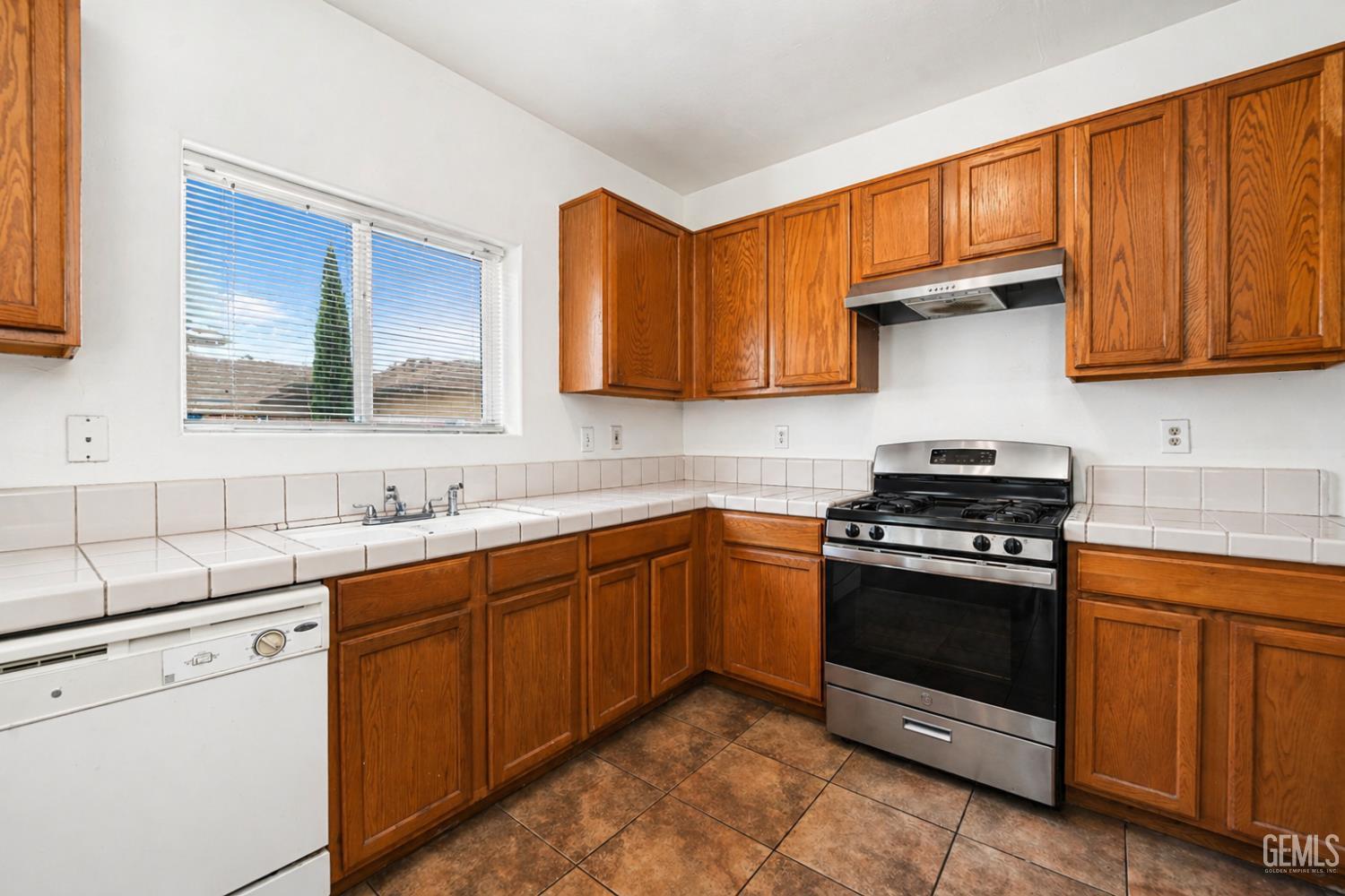 4426 Valpariso Way — photo 8
