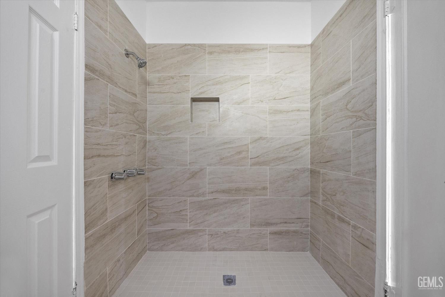 506 Lincoln Avenue — photo 17