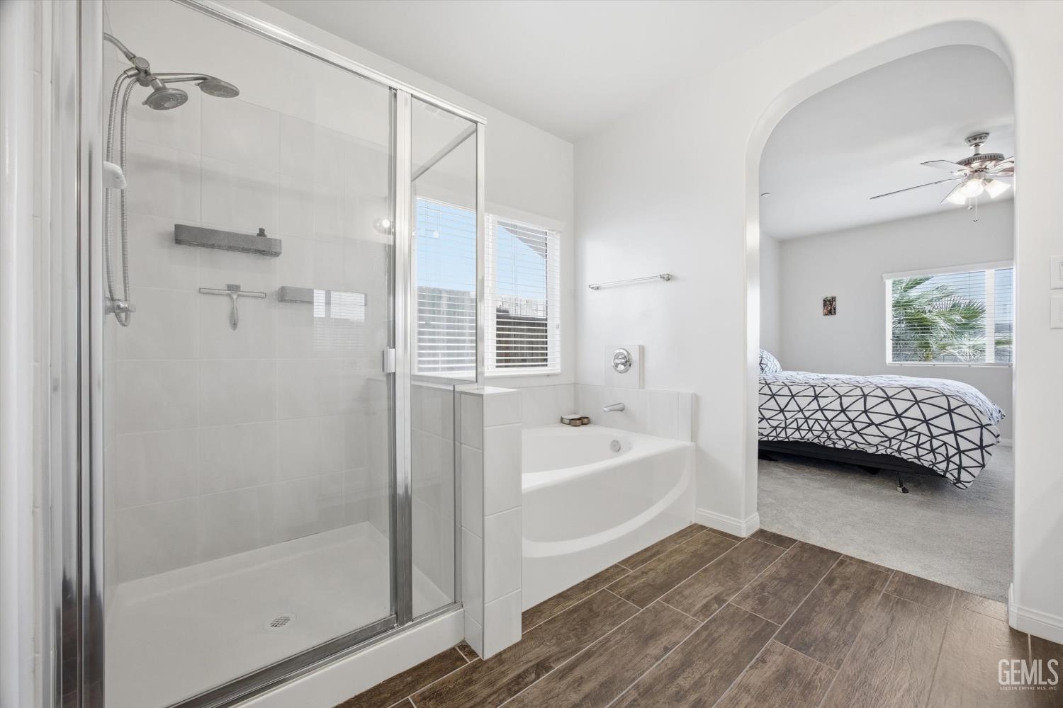 1906 McIntosh Way — photo 24