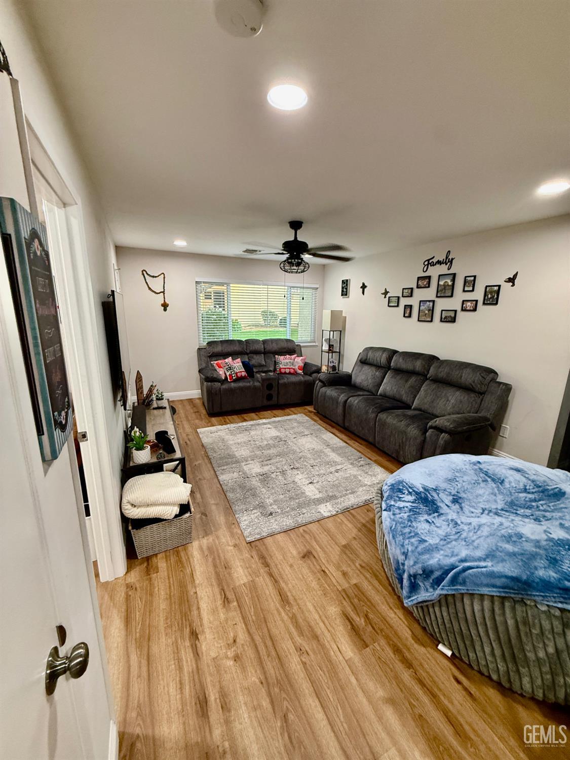 930 Olive Drive — photo 7
