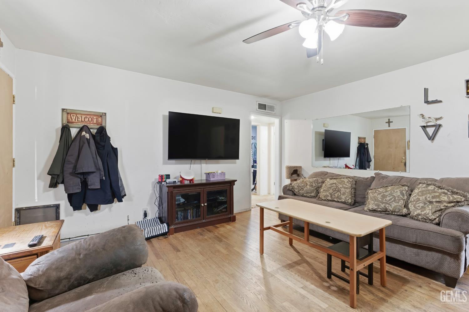 1320 Castaic Avenue — photo 11