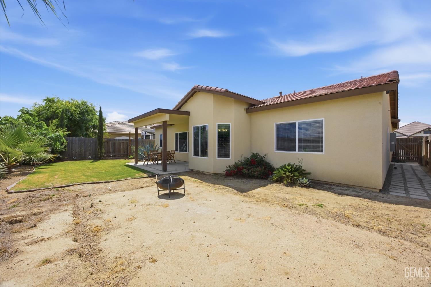 1906 McIntosh Way — photo 35