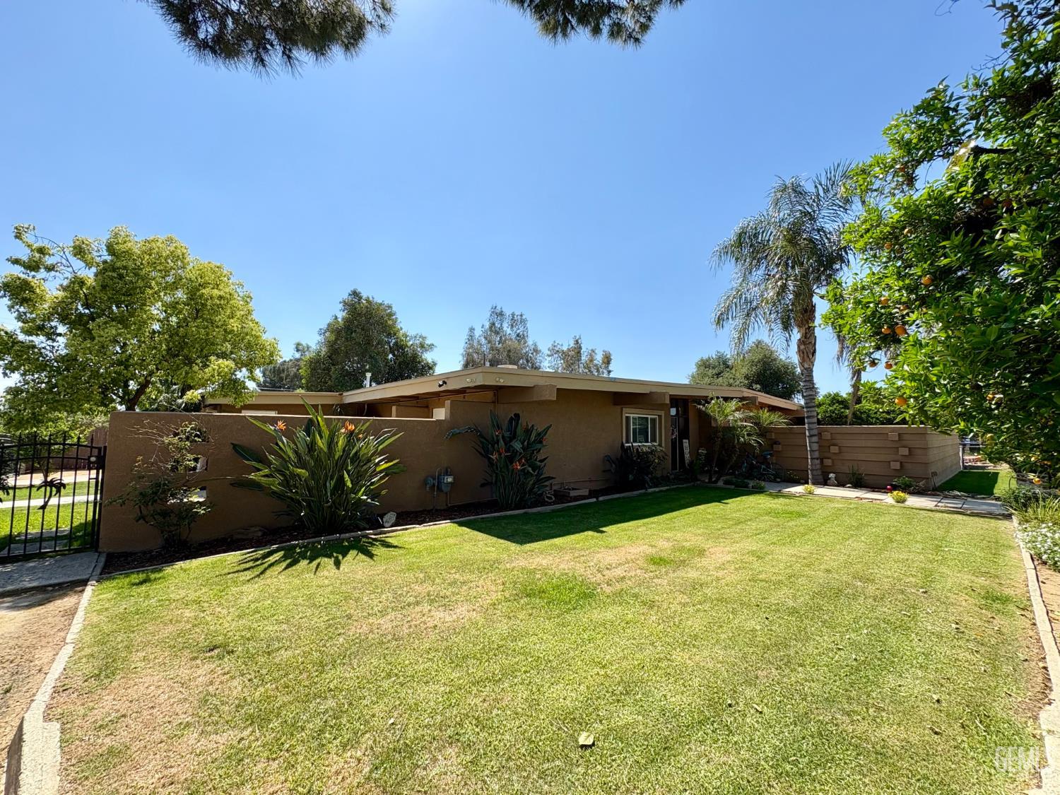 5025 Fillmore Avenue — photo 3