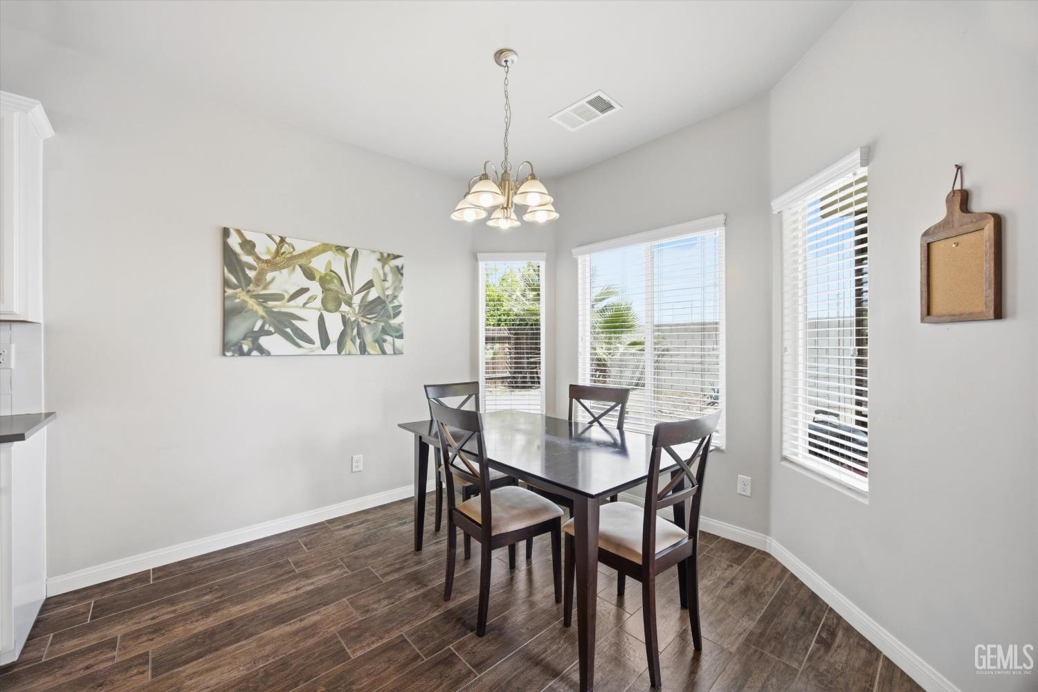 1906 McIntosh Way — photo 15