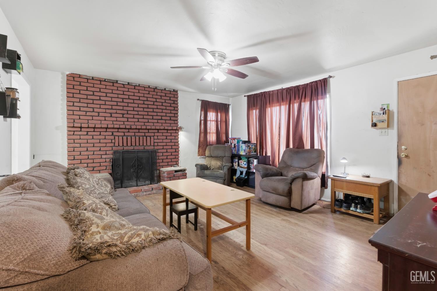 1320 Castaic Avenue — photo 8