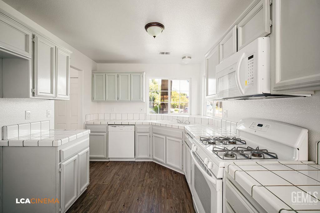 5915 Pine Canyon Drive — photo 10