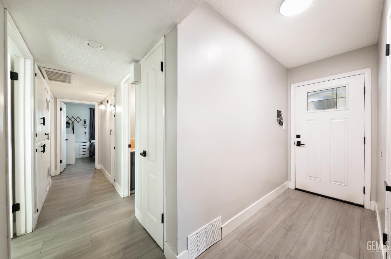 901 Monna Avenue — photo 11