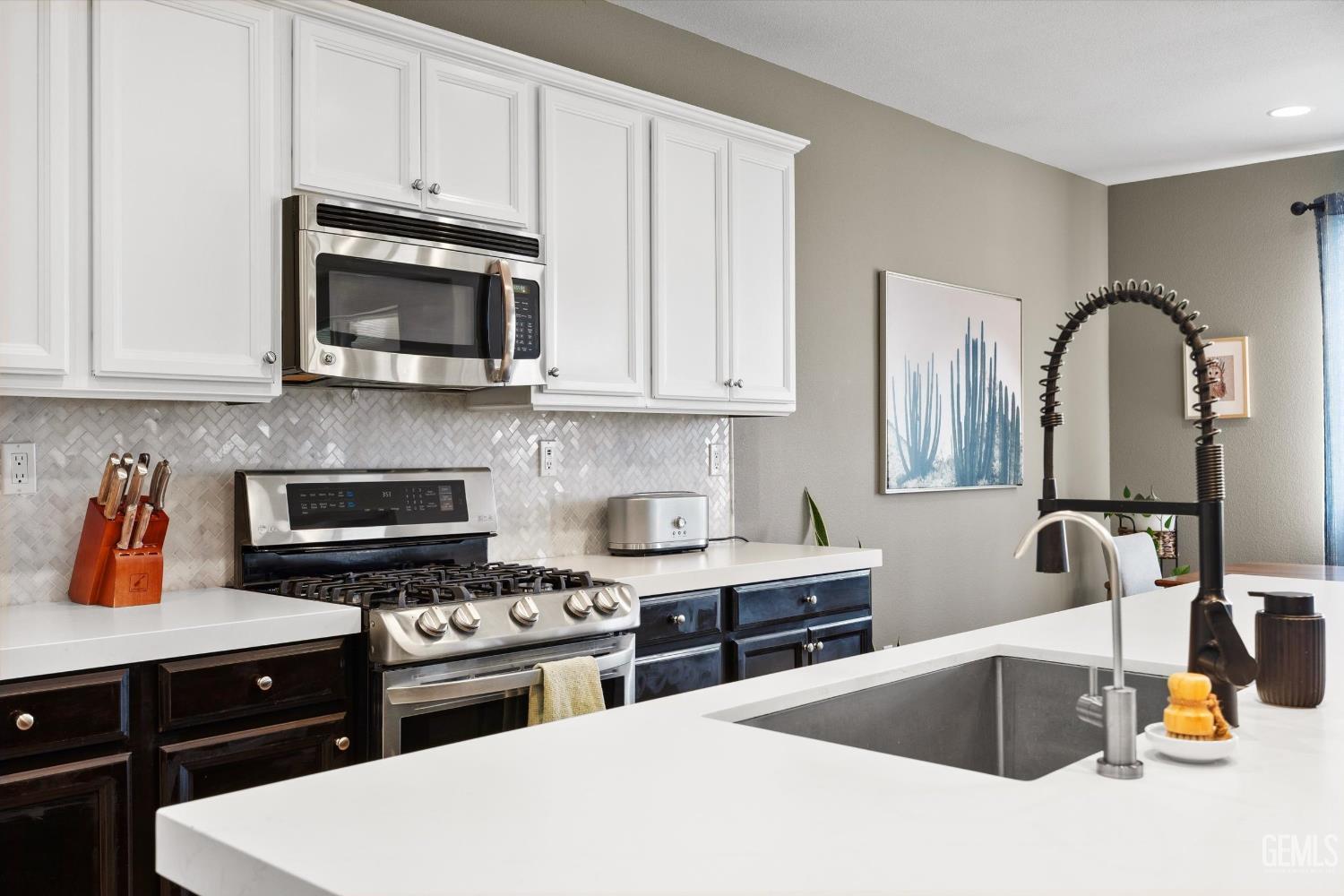 203 White Alder Drive — photo 35