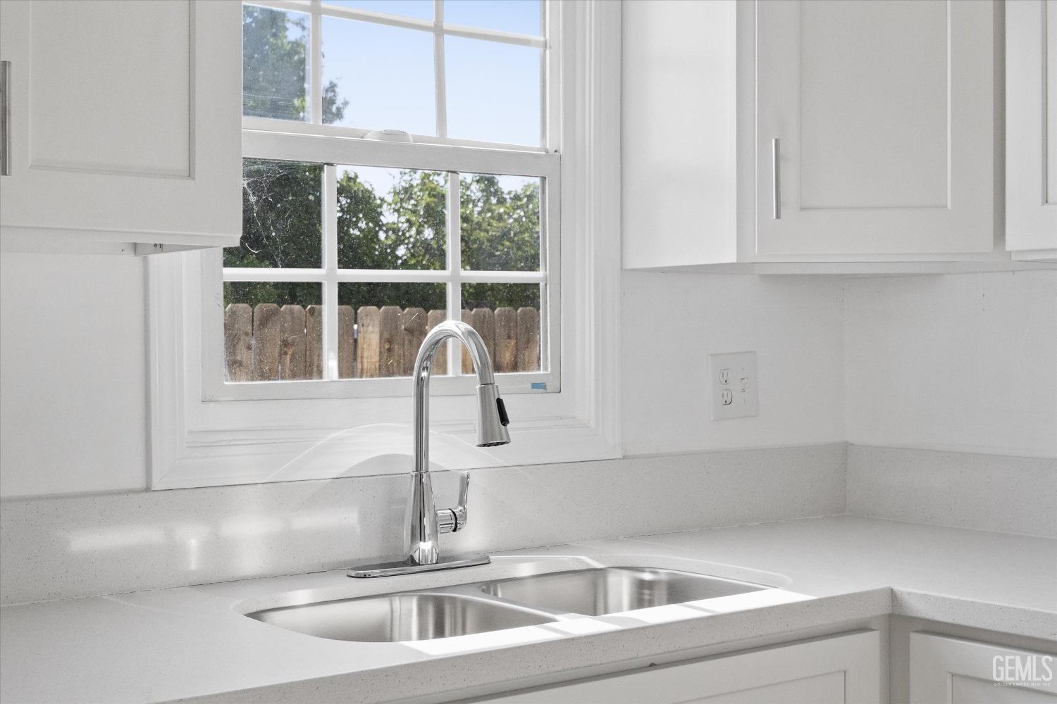 506 Lincoln Avenue — photo 13