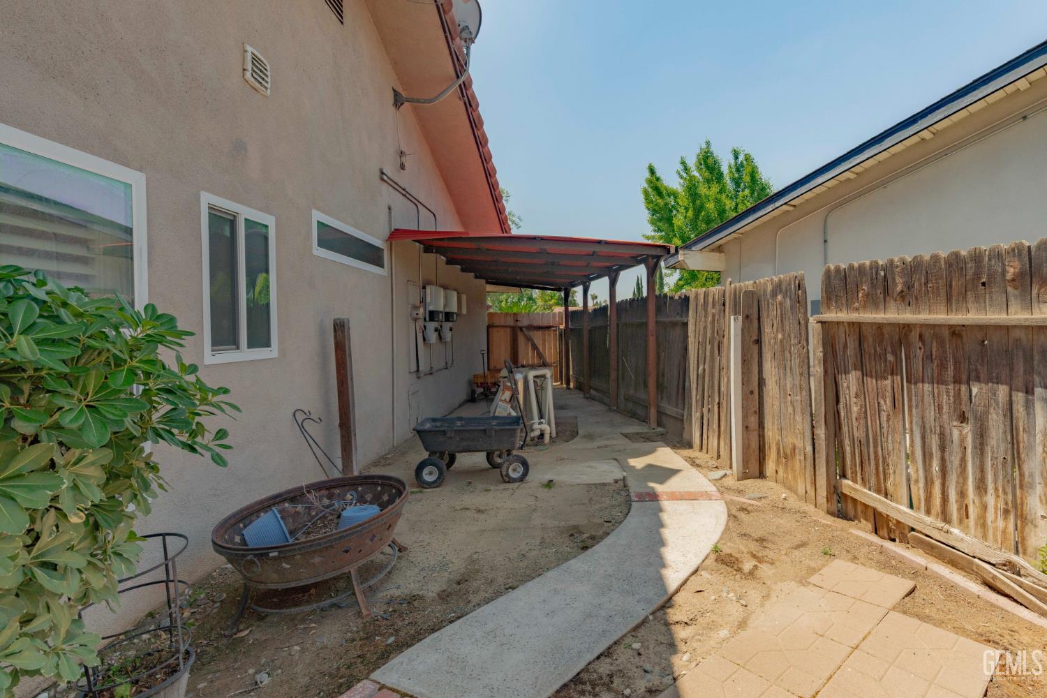 6800 Redwing Court — photo 35