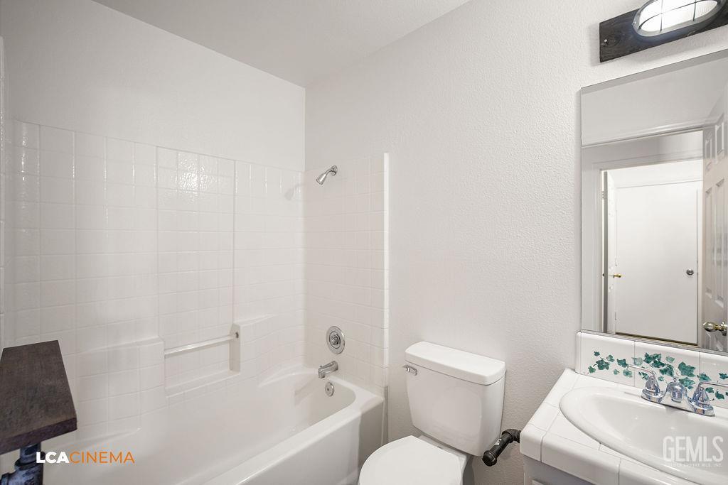 5915 Pine Canyon Drive — photo 13