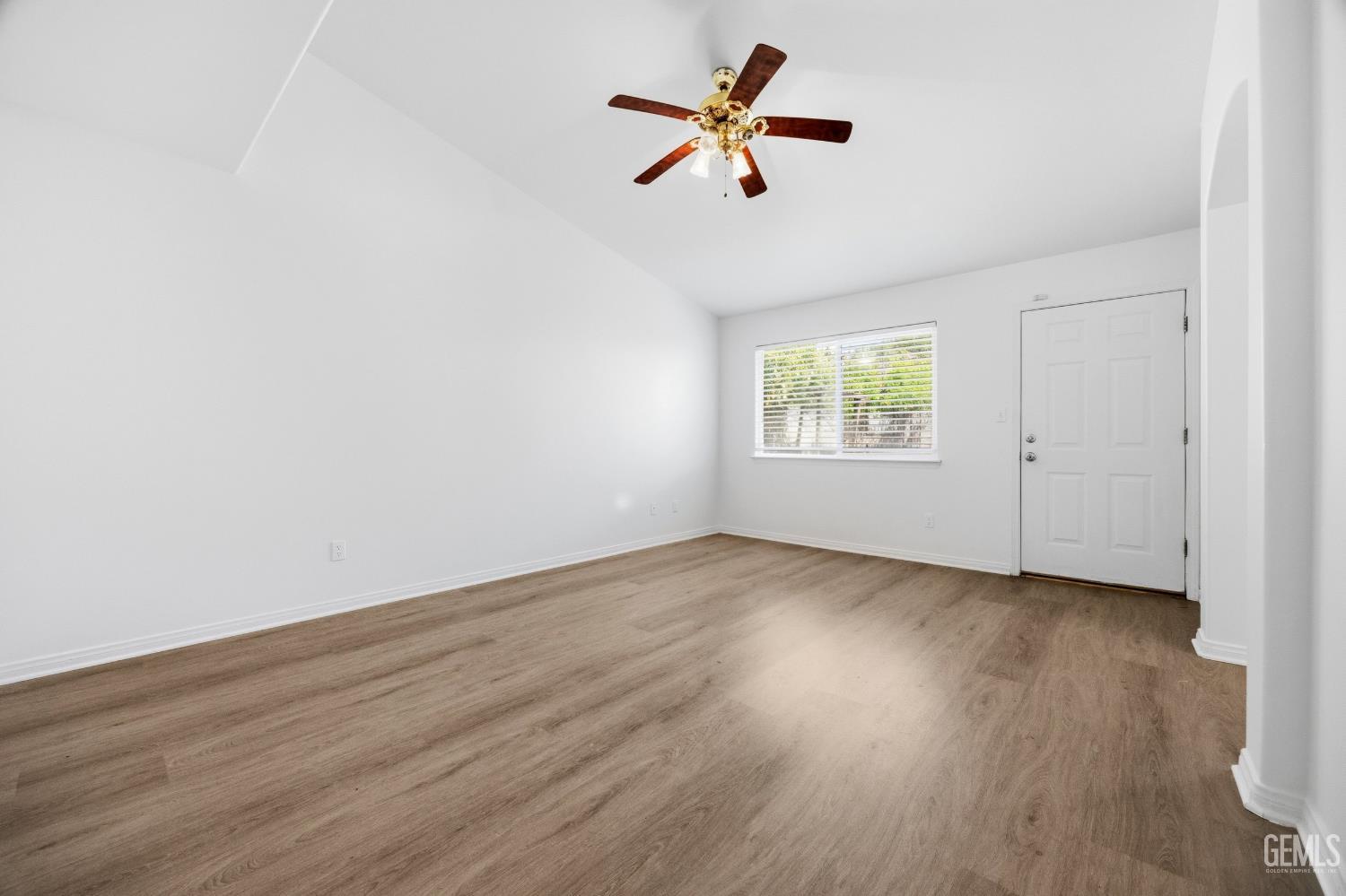6410 Spring Ridge Drive — photo 14