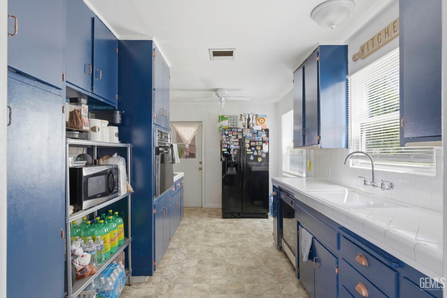 300 S Olive Street — photo 10