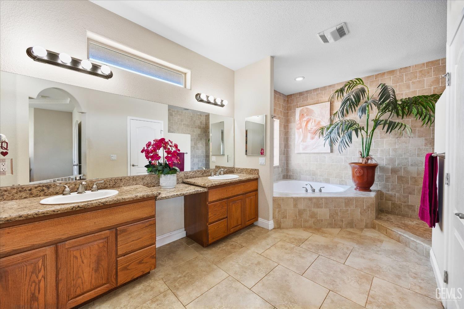 28100 Braeburn Place — photo 33