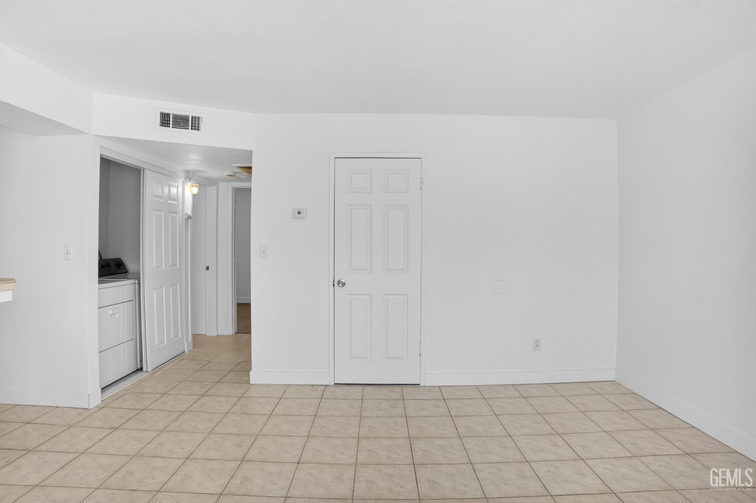 1300 Flower Street — photo 23