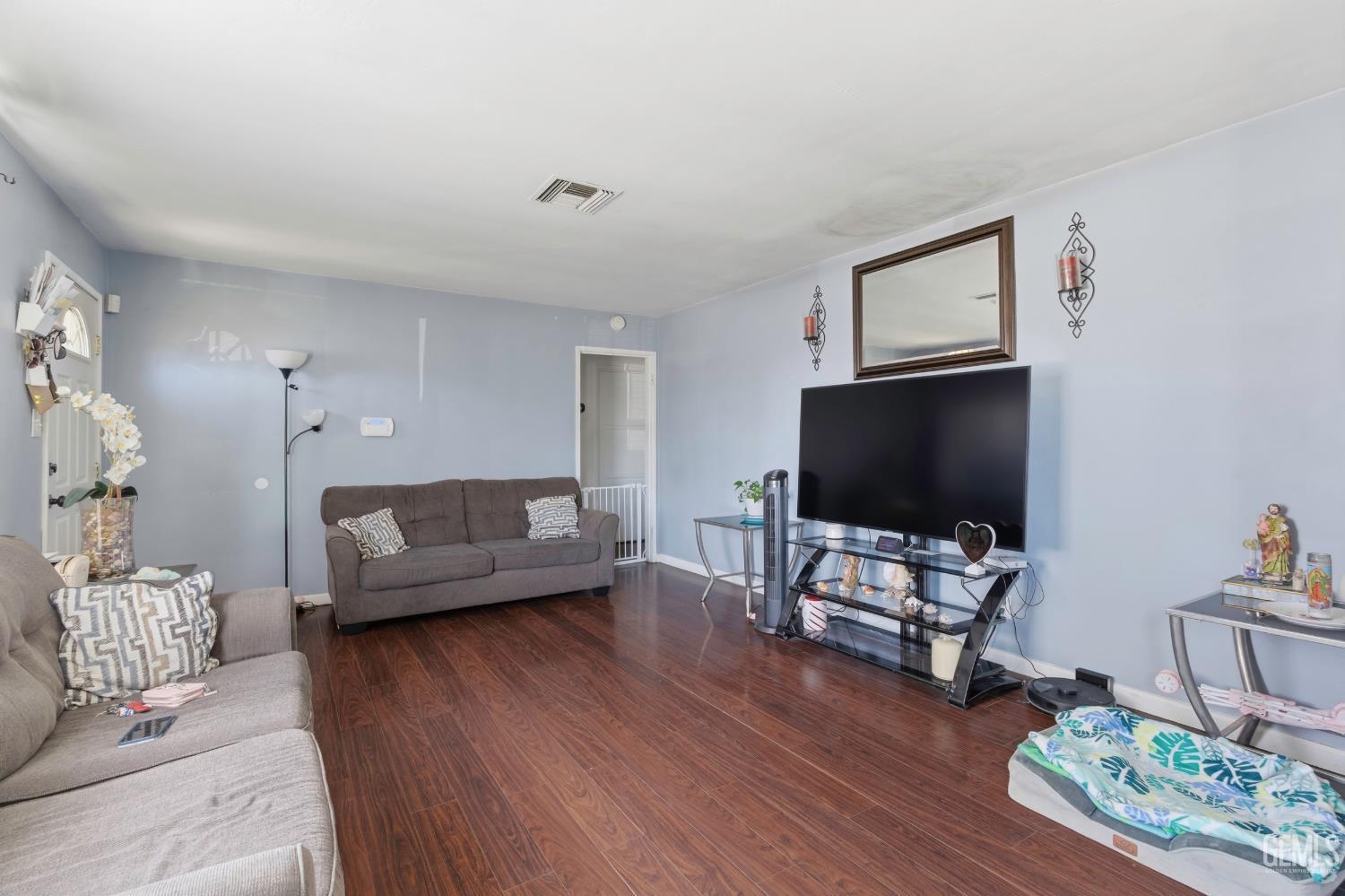 300 S Olive Street — photo 8