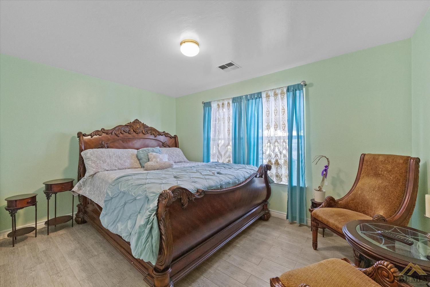 4315 Serene Oak Drive — photo 4