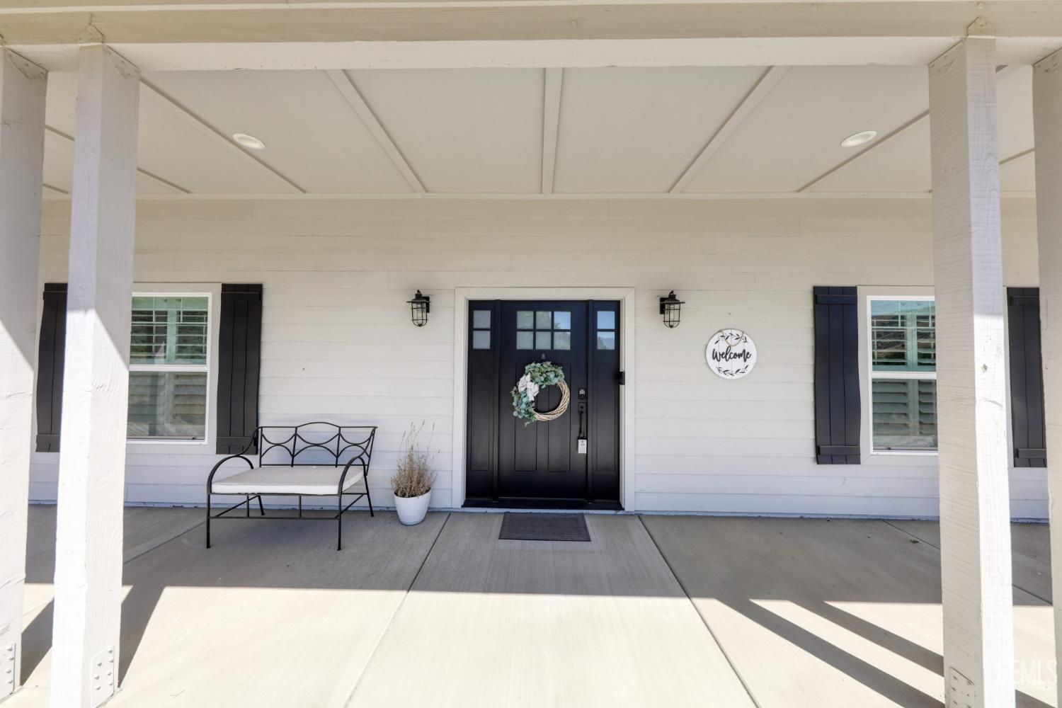 25904 Bear Valley Road — photo 8