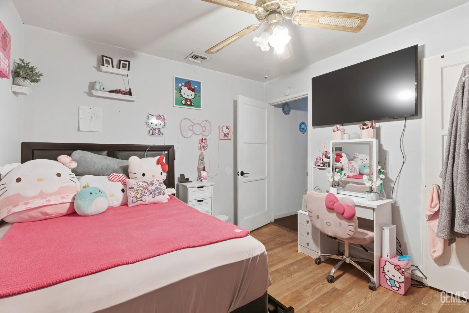 300 S Olive Street — photo 19