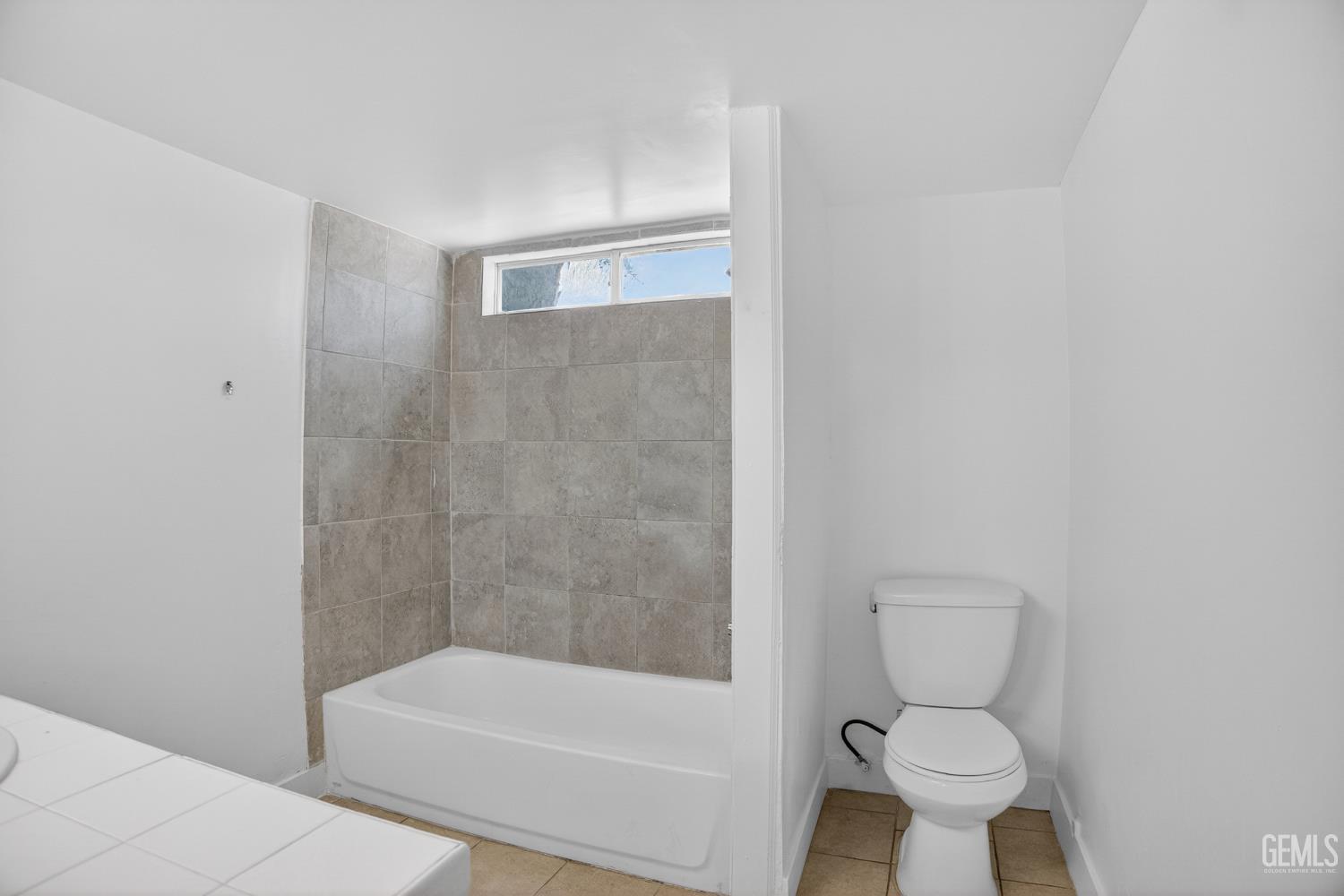 1300 Flower Street — photo 13