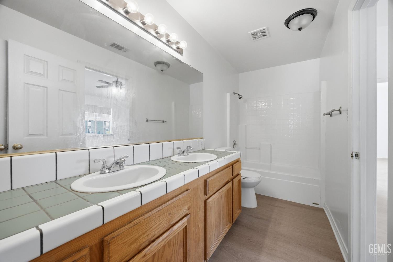6410 Spring Ridge Drive — photo 17