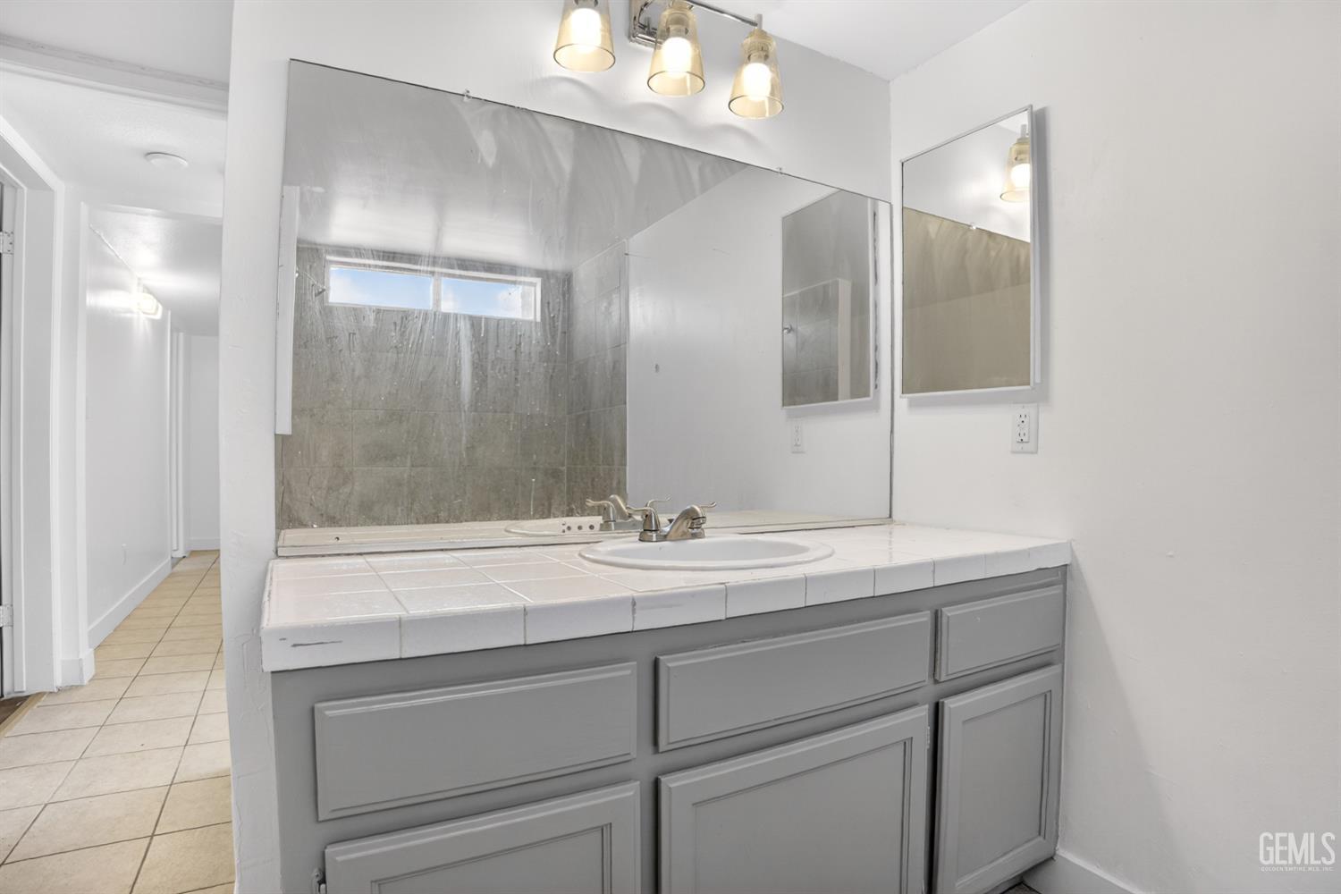 1300 Flower Street — photo 14
