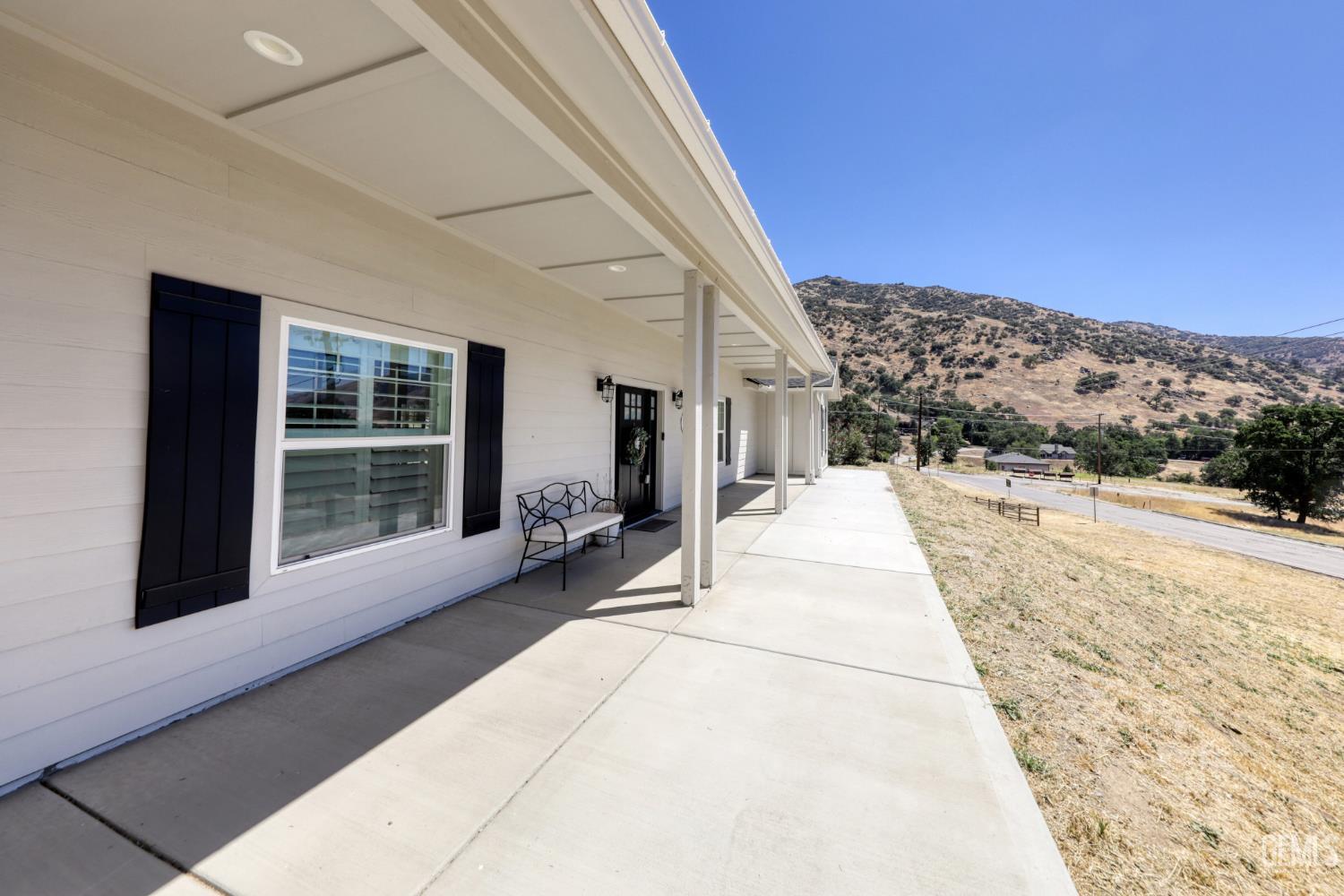 25904 Bear Valley Road — photo 7