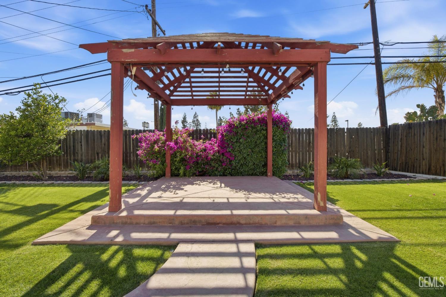 2904 Maywood Drive — photo 16