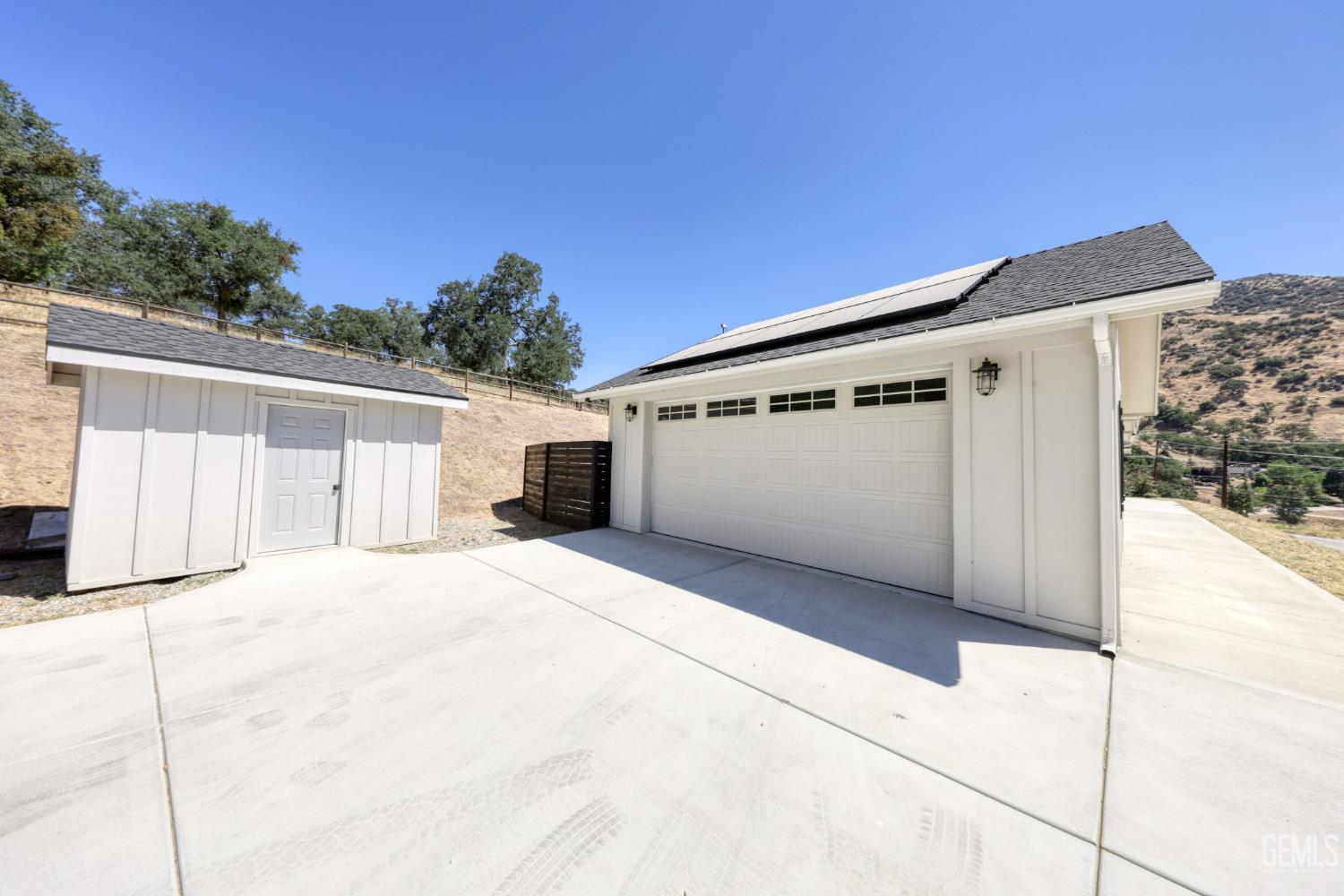 25904 Bear Valley Road — photo 6