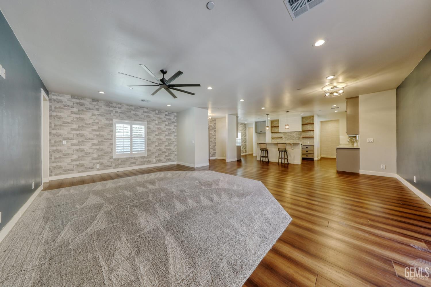 25904 Bear Valley Road — photo 13